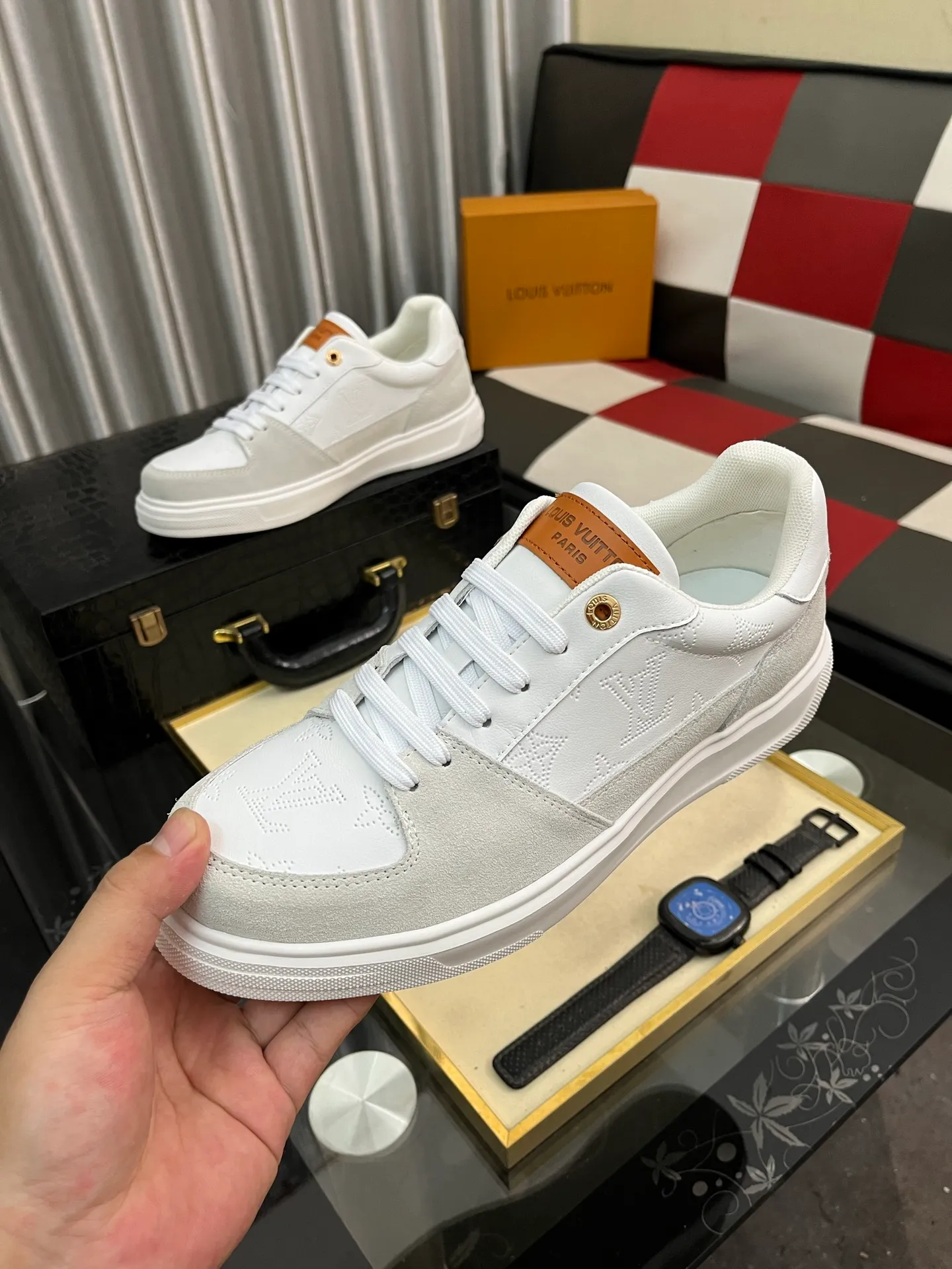 Men's Men's Shoes 💰420⌚️⌚️LV Louis Vuitton. The latest trendy casual shoes are popular in physical stores in sizes 38-44. New spring and summer comfortable imported custom original cowhide, unique jacquard fabric element design. Paired with sheepskin lining, Lv original bottom, [taiyang][taiyang] high-end packaging and high quality💪Details determine the quality, you can enter and leave the counter at will, welcome to compare🇮🇹